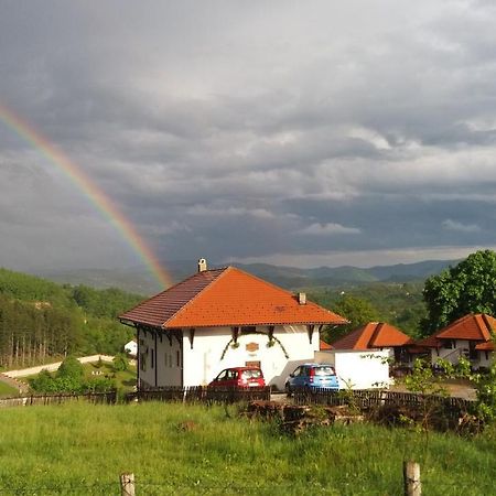 Etno Selo Lelic Bed & Breakfast Валево Екстериор снимка