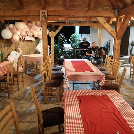 Etno Selo Lelic Bed & Breakfast Валево Екстериор снимка