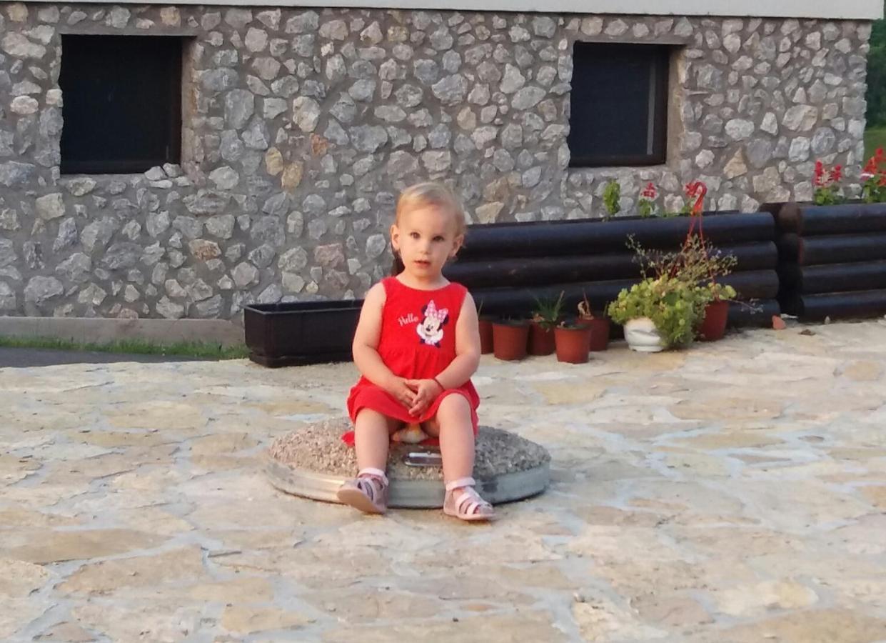 Etno Selo Lelic Bed & Breakfast Валево Екстериор снимка