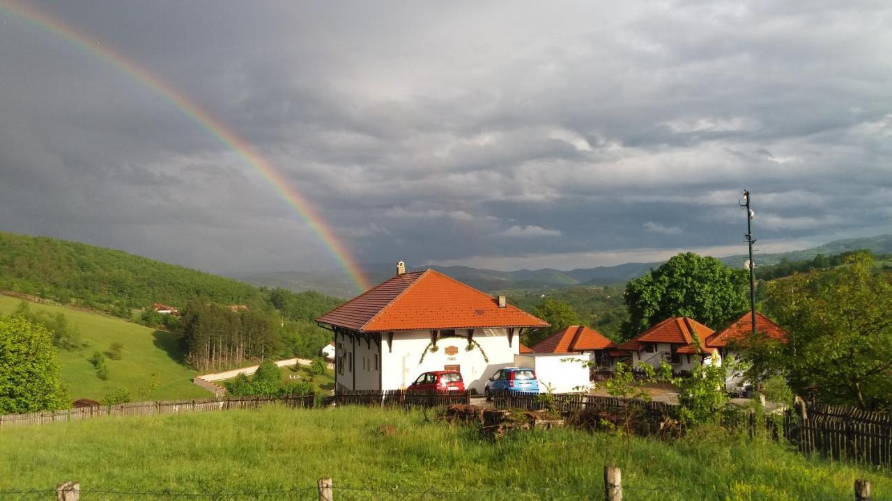 Etno Selo Lelic Bed & Breakfast Валево Екстериор снимка
